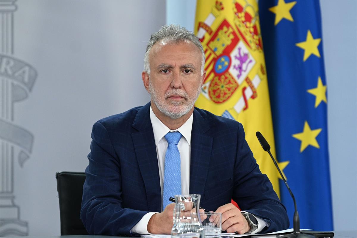 El ministro de Política Territorial y Memoria Democrática, Ángel Víctor Torres, en la rueda de prensa del Consejo de Ministros