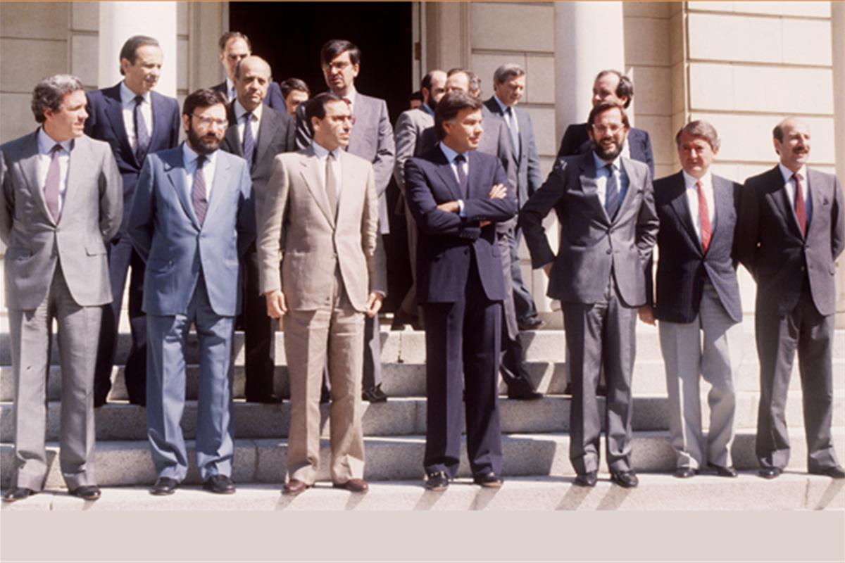 Gabinete de julio de 1985 a julio de 1986 Gabinete de julio de 1985 a julio de 1986
